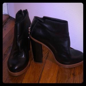 Dolce Vita! Sz 7.5, 4" heel, Leather